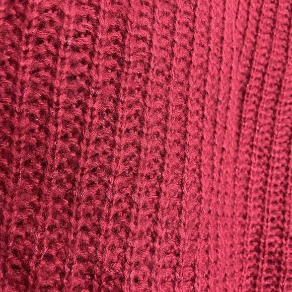 Franchescas Alya Red Sparkly Scalloped Hem Woman’s Sweater Cropped Size Medium - Picture 2 of 6